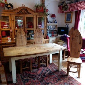 pine dining table