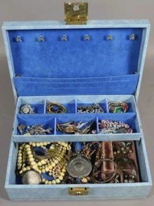 cantilever jewellery box