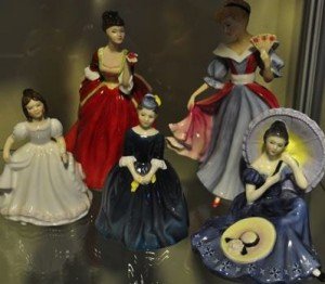 figurines of ladies