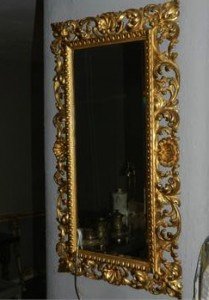 rectangular wall mirror