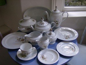 porcelain dinner service