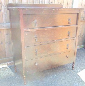 chest of drawers