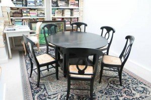 girdle dining table