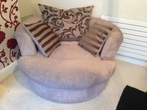 round swivel armchair