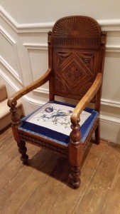 Victorian hall chair