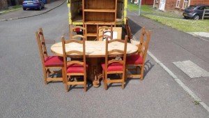 oval vintage dining table,