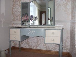 vanity table