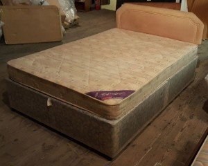 divan bed