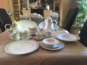 porcelain dinner service