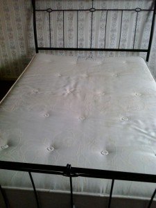 sleigh style bed