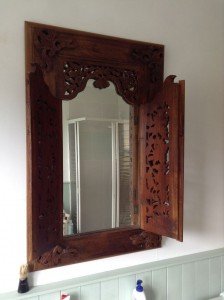 wall mounted mirror