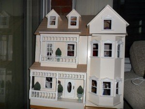 plastic dolls house
