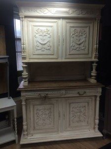 French kitchen dresser