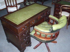 mahogany vintage desk