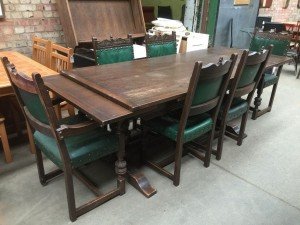 extendable dining table