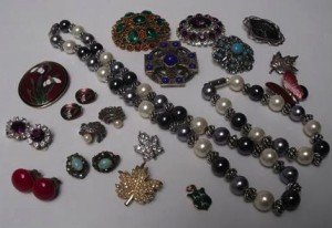 vintage costume jewellery