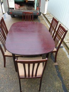 extendable dining table