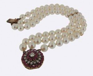 pearl bracelet