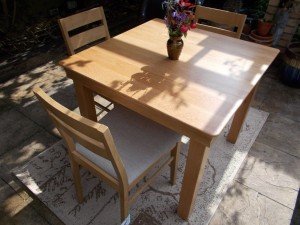 oak dining table