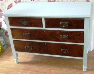 mahogany chest of drawers