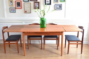 extendable dining table