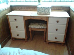 pine vanity dresser