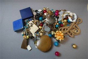 vintage dress jewellery