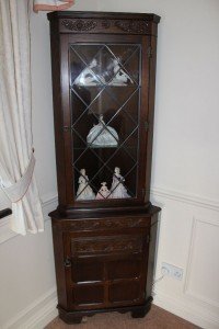 corner display cabinet