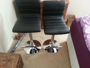 swivel bar stools