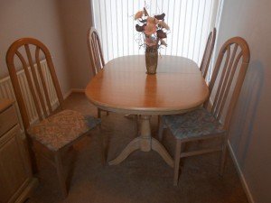 extendable dining table