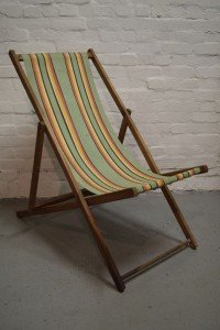 foldable deckchair