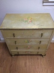 chest of four drawers