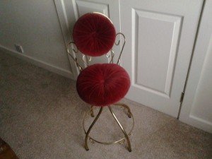 boudoir vanity dresser chair