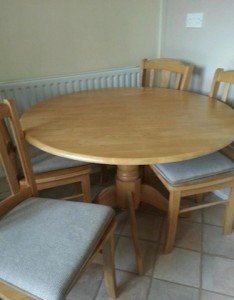 circular dining table