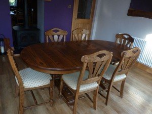 mahogany extendable dining table
