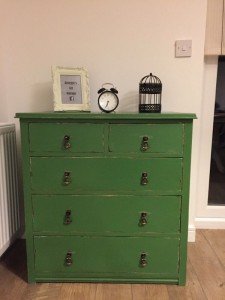 chest of drawers