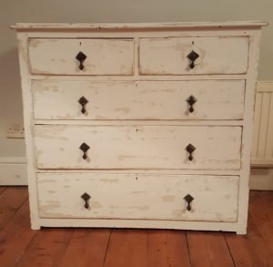 chest of drawers