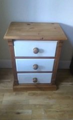 chest of drawers