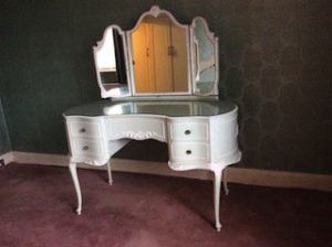 vanity table