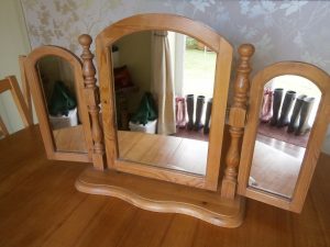 dresser mirror