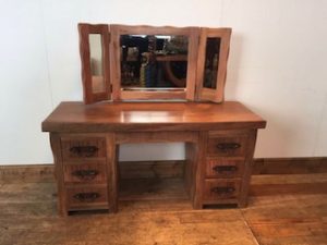 vanity dresser