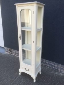 display cabinet