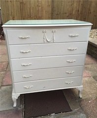 chest of drawers