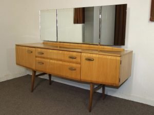 dressing table