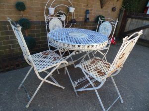 garden dining table