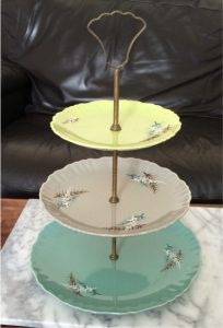 cake stand