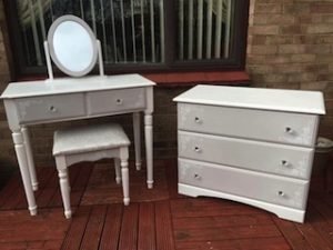 bedroom furniture set,