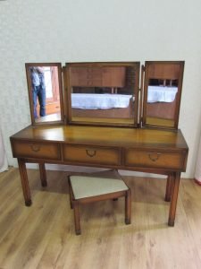 dressing table