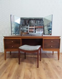 dressing table