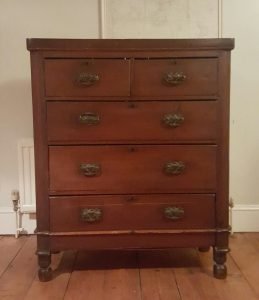 chest of drawers